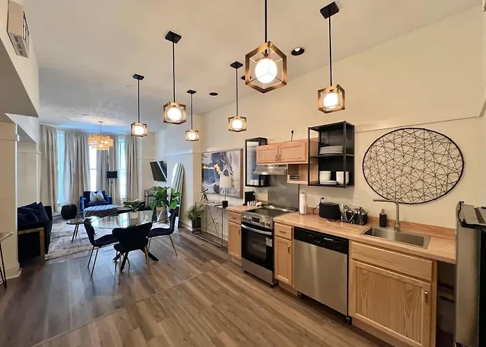 Elegant 3br River North Escape L Free Parking Apartment *