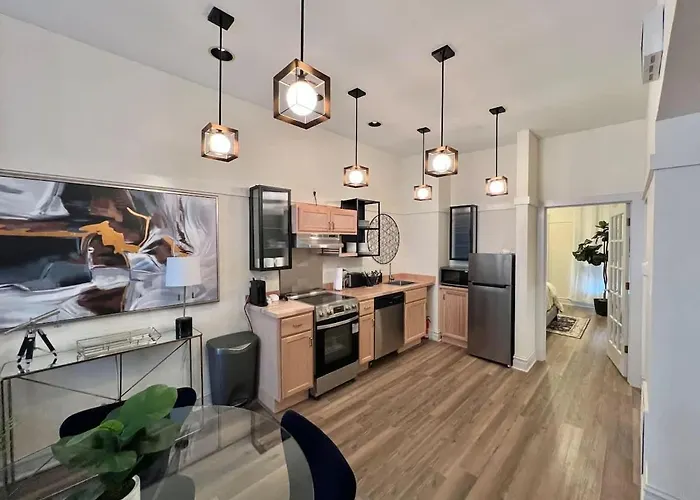 Elegant 3br River North Escape L Free Parking * Chicago
